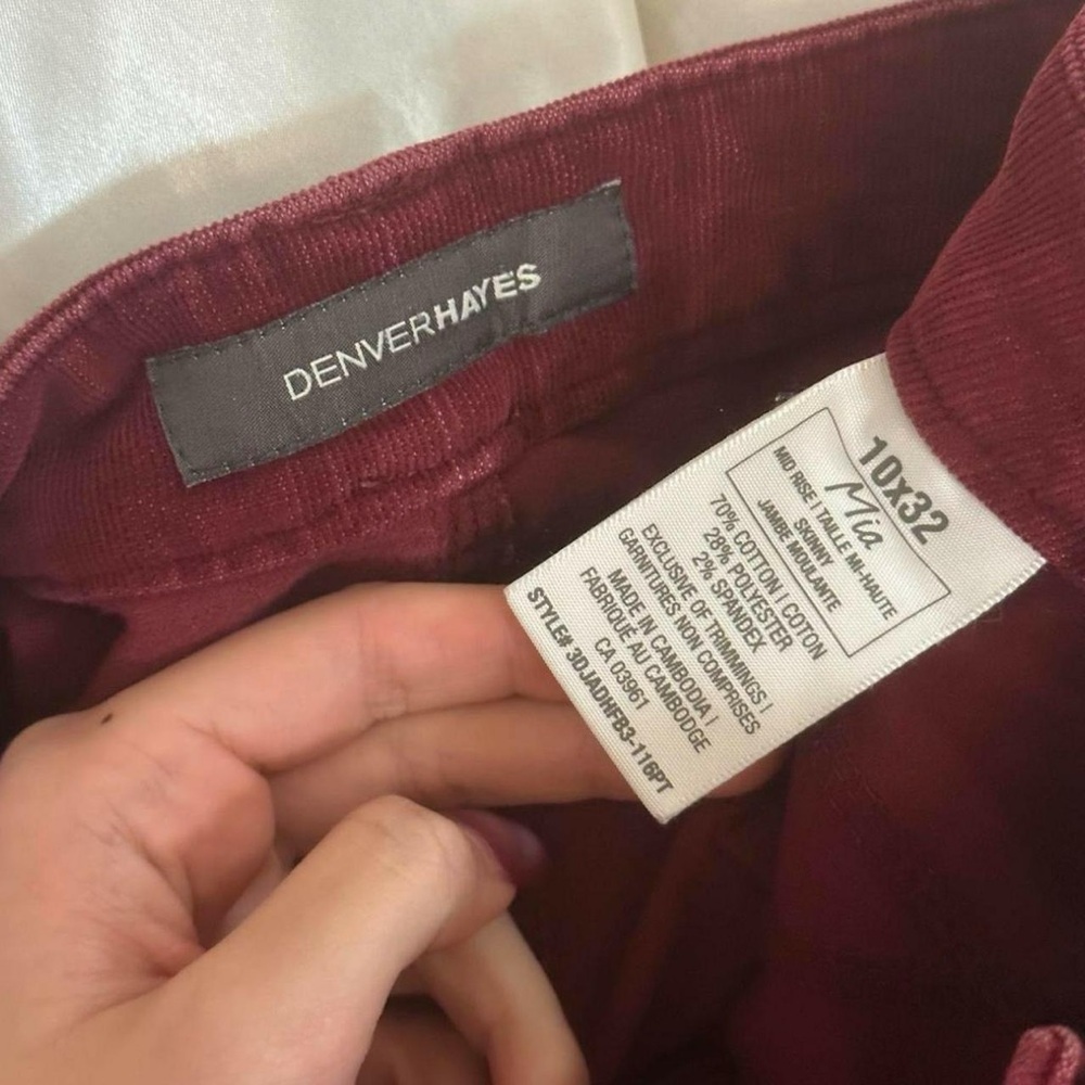 Vintage Denver Hayes Retro Burgundy Corduroy Mid Rise Slim Jeans, size 10 - Picture 6 of 6